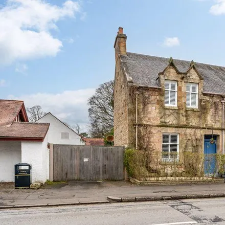 Rent this 3 bed townhouse on Alloway Pharmacy in Clochranhill Road, Alloway