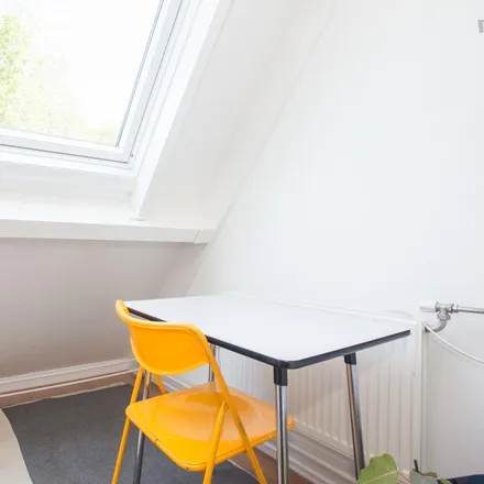 Image 4 - Albert Rousselstraat 14A, 2551 ZM The Hague, Netherlands - Room for rent