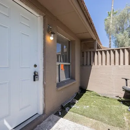 Image 2 - 2344 East Broadway Road, Mesa, AZ 85204, USA - Townhouse for rent