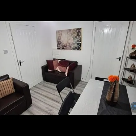 Image 9 - Dickson Drive, Irvine, KA12 9AW, United Kingdom - House for rent