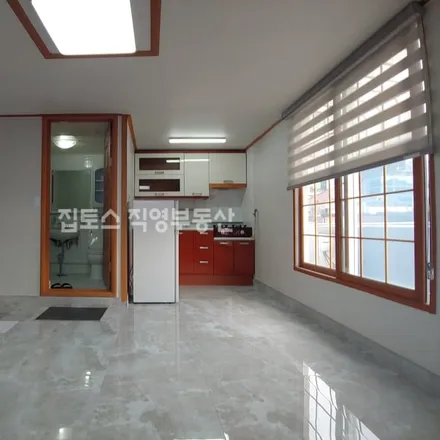 Rent this studio apartment on 서울특별시 강남구 역삼동 638-19