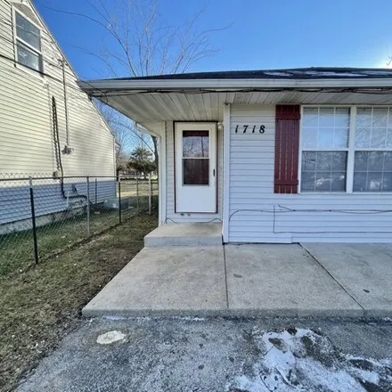 Buy this studio house on 1764 West Belmont Street in Springfield, MO 65802