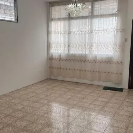 Rent this 2 bed house on Propiedad de la Universidad de Guayaquil in Luis Orrantia Cornejo, 090506