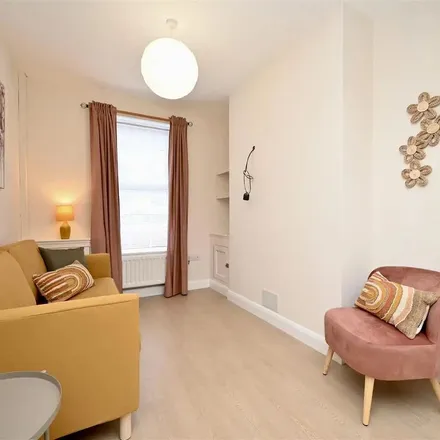 Image 8 - Charleville Avenue, Belfast, BT9 7GS, United Kingdom - Apartment for rent