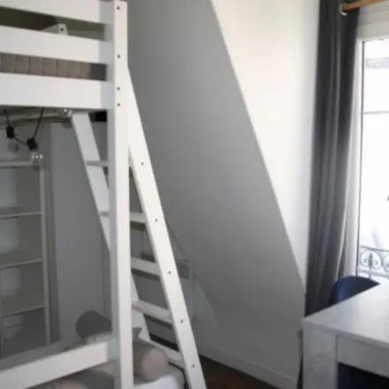 Rent this 1 bed apartment on 33 Avenue de Suffren in 75007 Paris, France