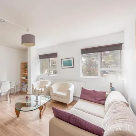 Buy this 3 bed apartment on Kirkstall House in Sutherland Street, London