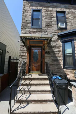 Image 3 - 632 20th Street, New York, NY 11218, USA - Townhouse for sale