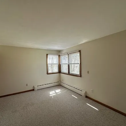 Image 7 - 50 Camden Street, South Hadley, MA 01075, USA - Apartment for rent