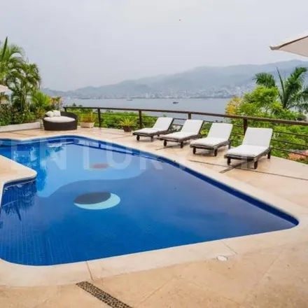 Buy this 5 bed house on Calle Tabachines in Fraccionamiento Club Res Las Brisas, 39300 Acapulco