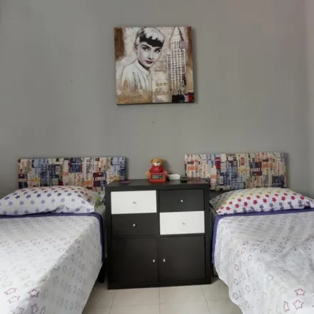 Rent this 1 bed room on Madrid in Calle de Antonio López, 76