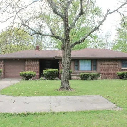Buy this 2 bed house on 621 South Rangeline Road in Anderson, IN 46012