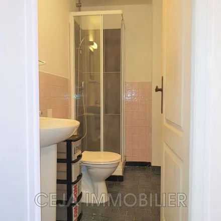Rent this 1 bed apartment on 6 Quartier Saint Roch in 83111 Ampus, France