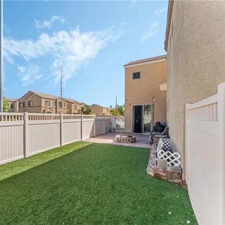 Image 8 - 601 Civic Holiday Avenue, North Las Vegas, NV 89031, USA - Townhouse for sale
