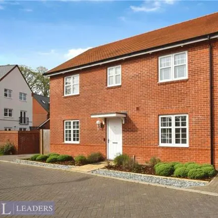 Image 1 - Iris Close, Colchester, CO4 6BF, United Kingdom - House for sale