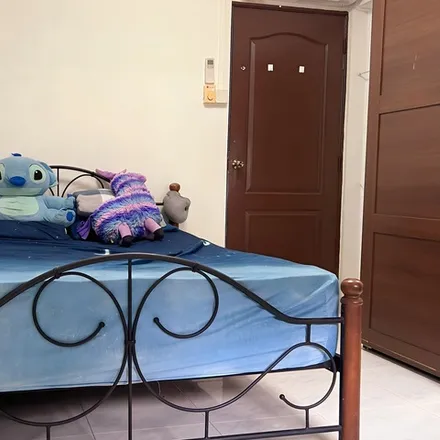 Rent this 1 bed room on 572 Ang Mo Kio Avenue 3 in Singapore 560572, Singapore