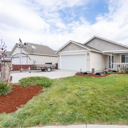 Buy this 3 bed house on 2830 Northwest 9th Lane in Redmond, OR 97756