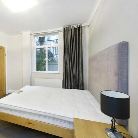 Image 8 - Brymon Court, 31-32 Montagu Square, London, W1H 2LG, United Kingdom - Apartment for rent