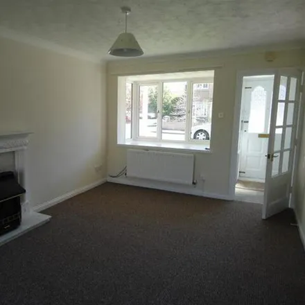 Image 3 - Swanage Drive, Redcar, TS10 2RH, United Kingdom - House for rent