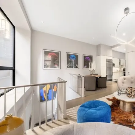 Image 2 - 159 West 24th Street, New York, NY 10001, USA - Townhouse for sale