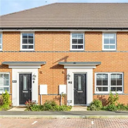 Buy this 3 bed duplex on Dovetail Place in Chertsey, KT16 9QH