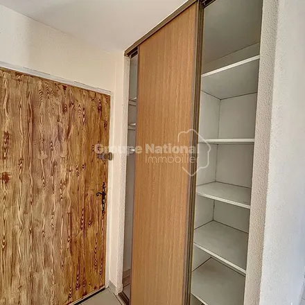 Rent this 2 bed apartment on 509 Chemin des Écoliers in 84290 Sainte-Cécile-les-Vignes, France