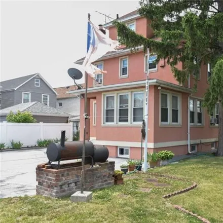 Image 6 - 115-51 115th St, South Ozone Park, New York, 11420 - House for sale