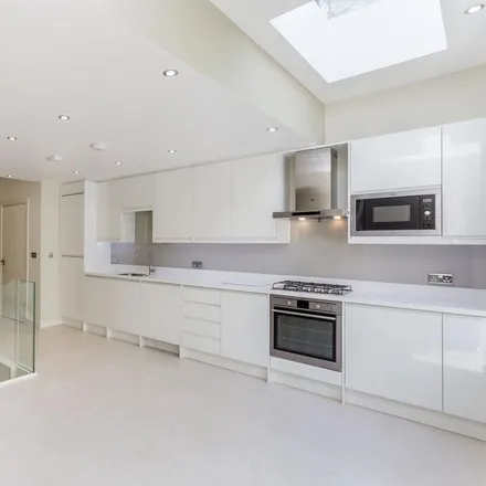 Rent this 3 bed apartment on Boécho Gallery in 6 White Hart Lane, London