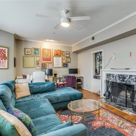 Image 3 - 3834 Avondale Avenue, Dallas, TX 75219, USA - Condo for sale