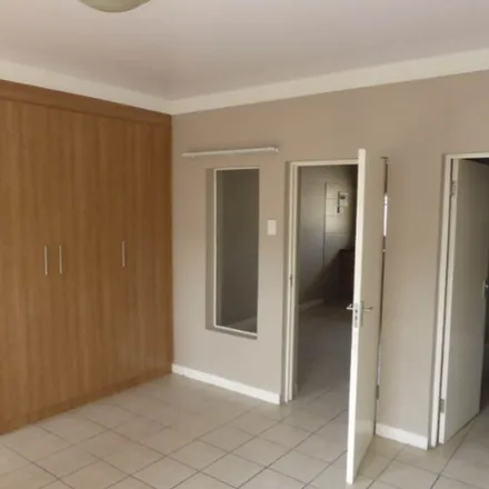 Rent this 1 bed townhouse on Alison Avenue in Johannesburg Ward 32, Sandton