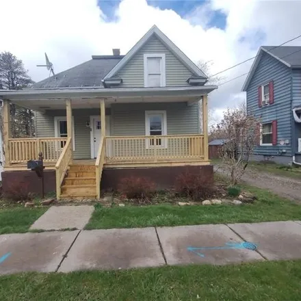 Buy this 4 bed house on Juliet Street in Albion, Erie County