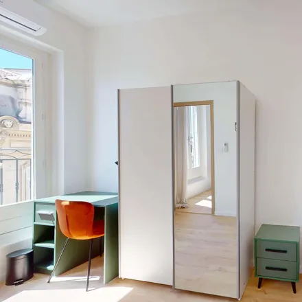 Rent this 4 bed room on 88 Rue Sylvabelle Robert de Vernejoul in 13006 Marseille, France