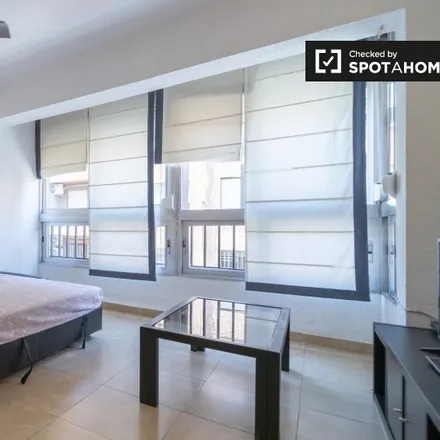 Rent this 2 bed apartment on Carrer de Peanya in 46022 Valencia, Spain