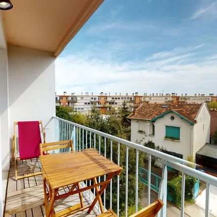 Image 4 - 21 Avenue des Mazades, 31200 Toulouse, France - Apartment for rent
