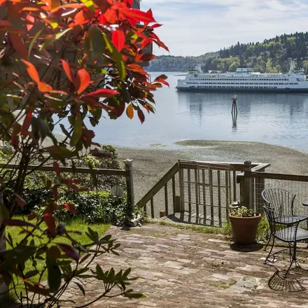 Rent this 1 bed house on Bainbridge Island in WA, 98110