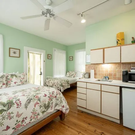 Rent this 1 bed apartment on Key West