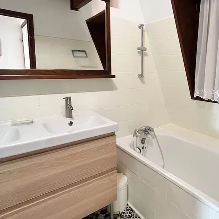 Rent this 3 bed house on 38250 Corrençon-en-Vercors