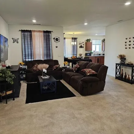 Image 2 - 1243 Silver Coyote Drive, Sparks, NV 89436, USA - House for sale