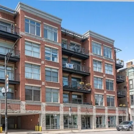 Rent this 2 bed condo on 3252-3260 North Clark Street in Chicago, IL 60657