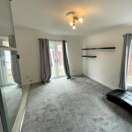 Image 3 - Woodford Walk, Thornaby-on-Tees, TS17 0LL, United Kingdom - Duplex for sale