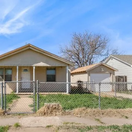 Buy this 2 bed house on 324 North Hazel Street in Pampa, TX 79065