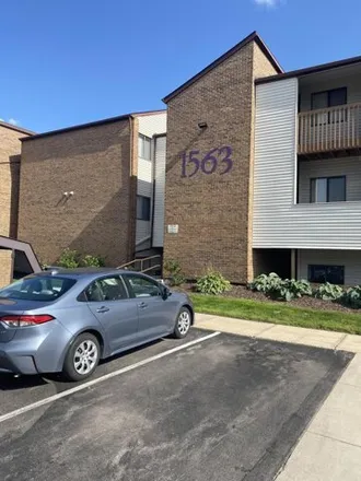 Buy this 2 bed condo on 1571 West Pond Drive in Meridian Charter Township, MI 48864
