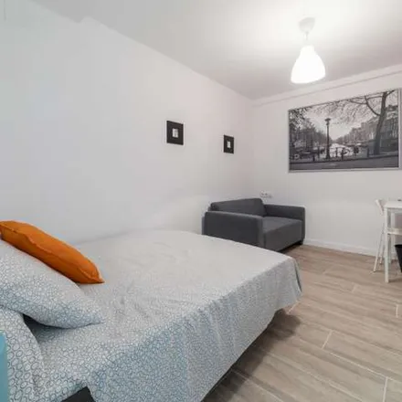 Rent this 4 bed apartment on Avinguda del Primat Reig in 105, 46020 Valencia