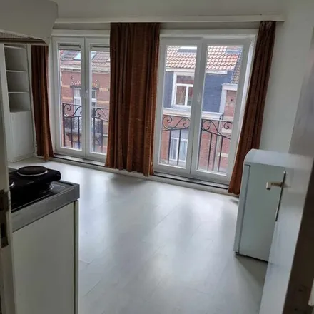 Rent this 1 bed apartment on Rue de l'Automne - Herfststraat 23 in 1050 Ixelles - Elsene, Belgium