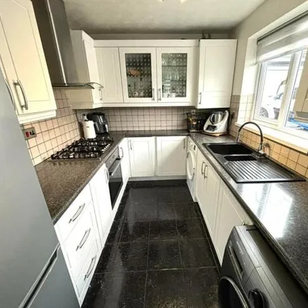 Image 6 - Portchester Gardens, Northampton, NN3 9UP, United Kingdom - Duplex for sale