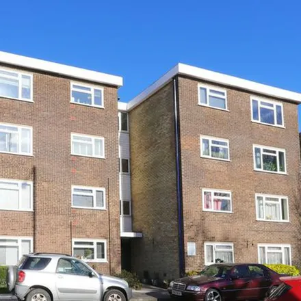 Image 2 - Highfield Gardens, London, NW11 9PP, United Kingdom - Apartment for rent