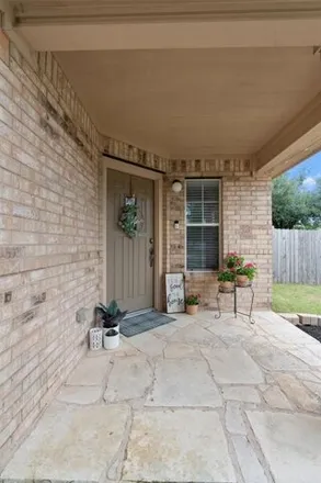 Image 5 - 18724 Royal Pointe, Pflugerville, TX 78664, USA - House for sale