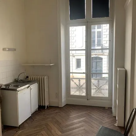 Image 2 - Mairie d'Angers, Boulevard Résistance et Déportation, 49100 Angers, France - Apartment for rent