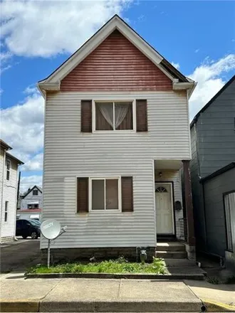 Buy this studio house on Ivy Alley in Parnassus, New Kensington