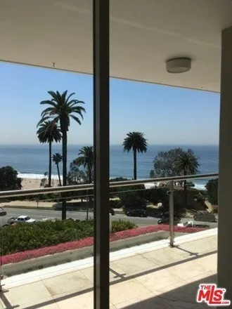 Image 1 - 206 Ocean Avenue, Santa Monica, CA 90402, USA - Apartment for rent