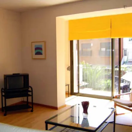 Image 4 - Carrer d'Alcolea, 99, 08014 Barcelona, Spain - Apartment for rent